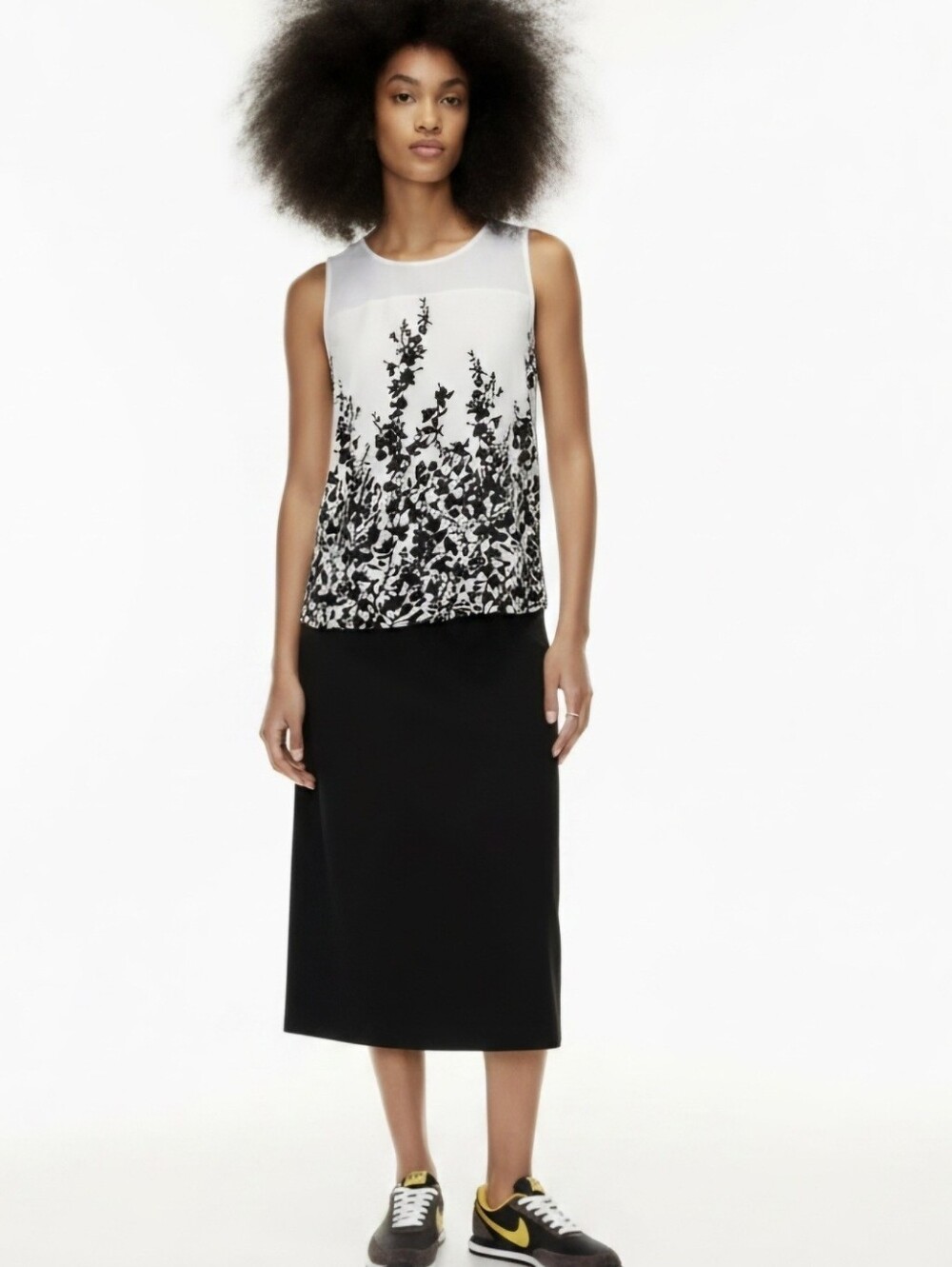 White House Black Market Ladies Top. Size S - Picture 2 of 4